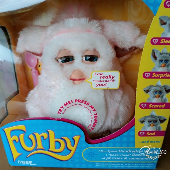 Hastro Furby Pink and White 2005 Rare - Picture 2 of 7